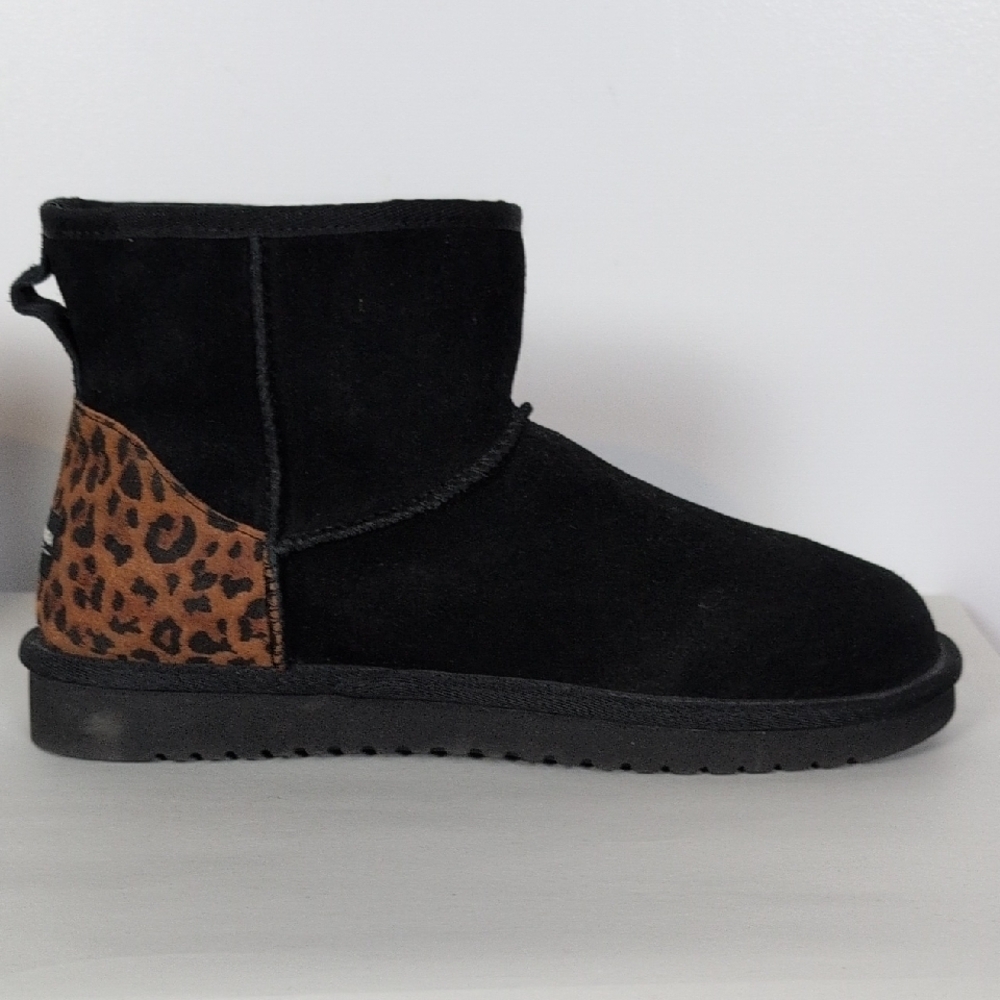 Koolaburra by Ugg Suede Boots with Sherpa Lining - Picture 8 of 12